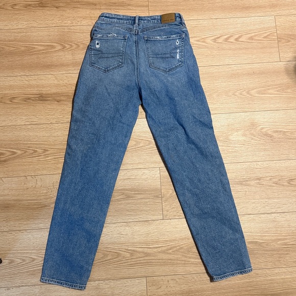 American Eagle Outfitters Light Blue Mom Straight Stretch Jeans size 2 long - Picture 3 of 6